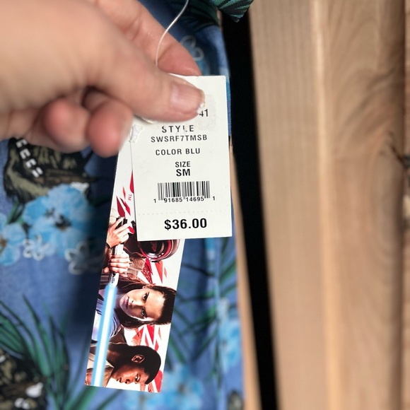 Star Wars Ss button up Chewbacca SZ small - Picture 6 of 6